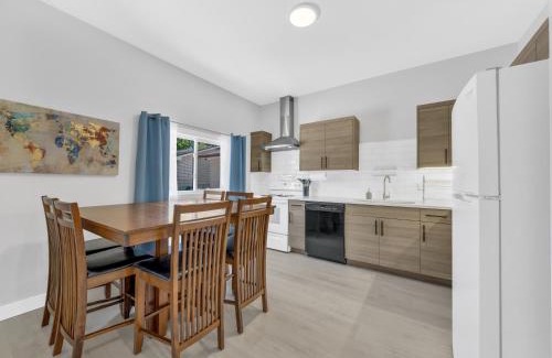 Leamington Appartement | Parkside Flat #5 - Seacliff Beach Suites