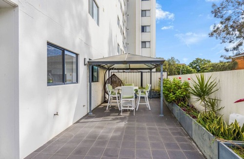 Parramatta Appartement | Parramatta Gem 2BR 2BA with Private Outdoor Space