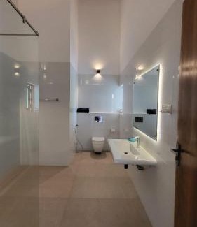 Negombo Maison | Parrot Paradise Negombo