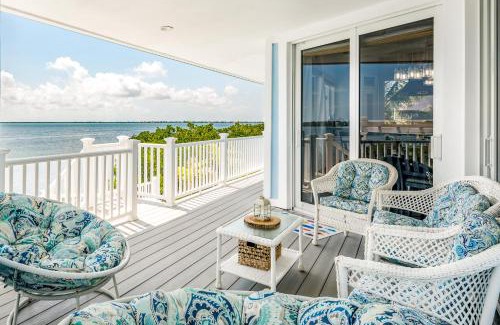 Cutthroat Harbor Estates Maison | Parrotfish Pointe