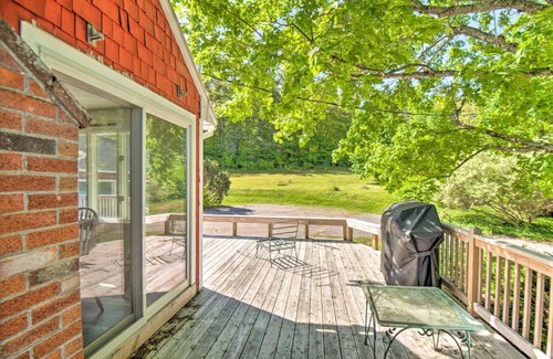 Parsonsfield Maison | Parsonsfield Vacation Rental Near Skiing and Lakes!