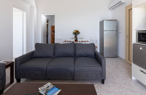 Vlachata Maison | Part of a collection of apartments and villas, Ionian Dreaming is in an enviable location, sitting a