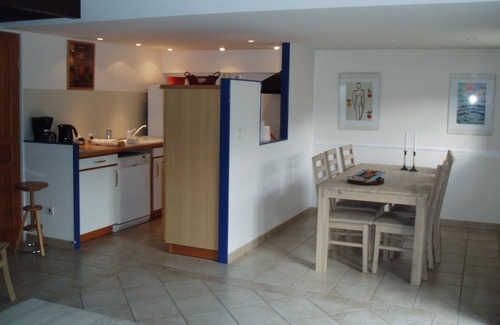 Maubec Appartement | Part of Résidence Lou Boulidou, former vineyard, now unique vacation rentals.