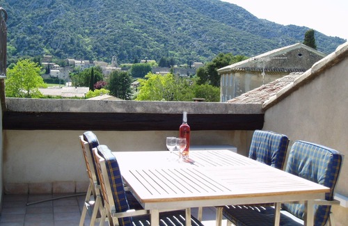 Maubec Appartement | Part of Résidence Lou Boulidou, former vineyard, now unique vacation rentals.