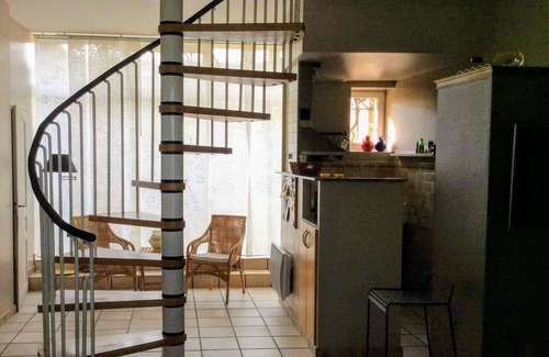 Maubec Maison | Part of Résidence Lou Boulidou, former vineyard, now unique vacation rentals.