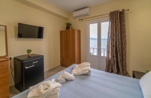 Koroni Maison | Parthenon Rooms