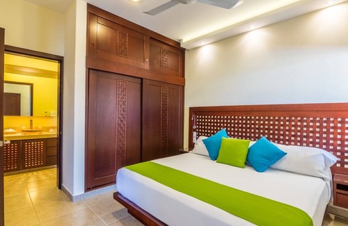 San Pedro Mixtepec Station Balnéaire | Partial Ocean View 1 Bedroom Residence with Resort Amenities!