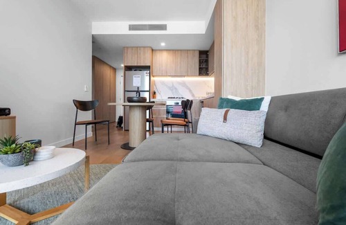 Broadbeach Appartement | Partial Spectacular Ocean View NEW 2BR *Pool/Gym*