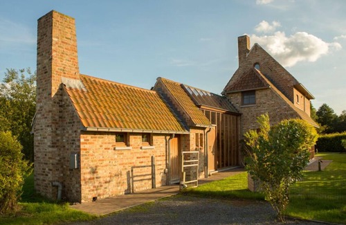 Zedelgem Villa | En particulier situé propriété rurale de caractère à Bruges. Amical.