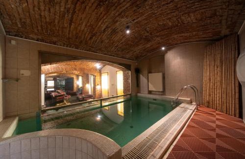 Smichov Appartement | Party ClubHouse with Bar, Panoramic Pool & Sauna