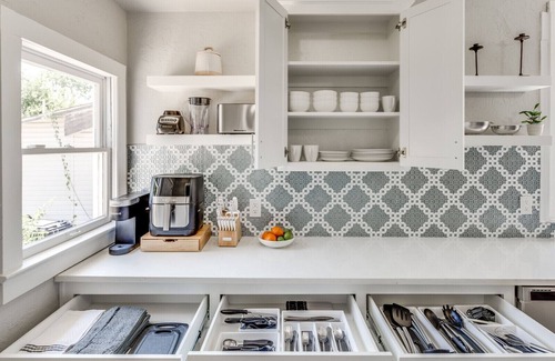 Central Oklahoma City Villa | PASEO / PLAZA District🚶‍♀️ | 30TH ST & Classen Blvd | Central ⚡| Dog Friendly🐶