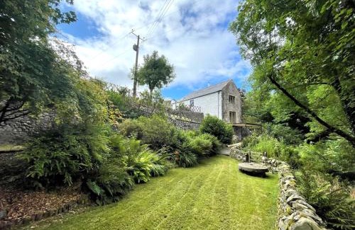 Dunscore Maison | Pass the Keys Beautiful 2BR Converted Mill - Idyllic Location