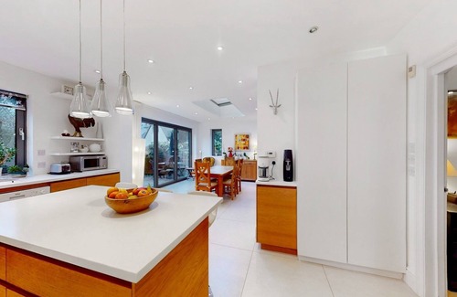 Golders Green Maison | Pass the Keys | Charming house in Golders Green