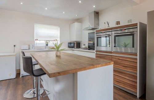 Basildon Maison | Pass the Keys | Comfortable home | Langdon Hills