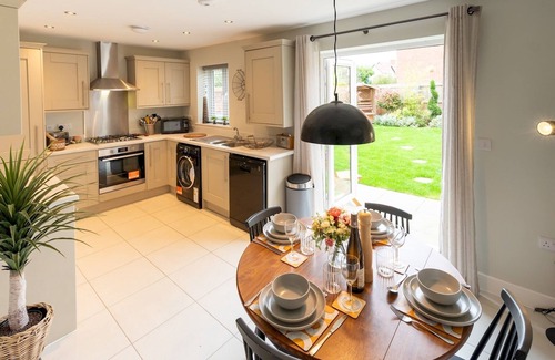 Ludwel Maison | Pass the Keys | Contemporary 2 bedroom home