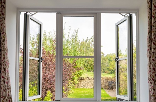Longborough Maison | Pass the Keys | Delightful 4 bedroom Cotswold character cottage