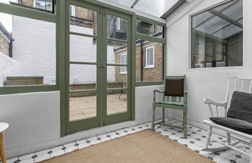 Northcote Maison | Pass the Keys | Elegant GetAway House in Vibrant Clapham Juction
