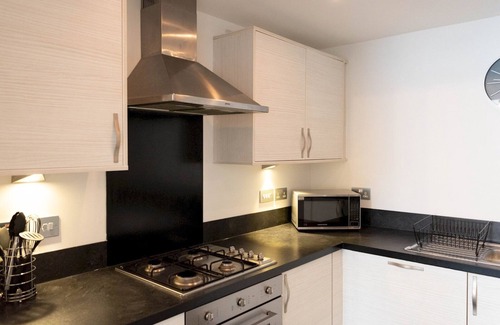 Renfrew Appartement | Pass the Keys | Lovely, comfortable 2-bed Braehead - free parking