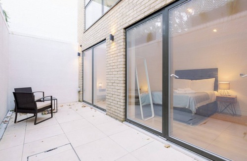 Streatham Hill Maison | Pass the Keys | Spacious Tulse Hill Condo