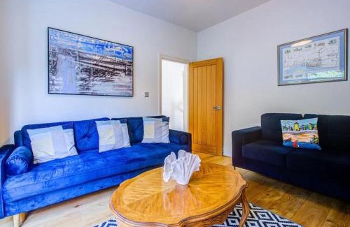 Leigh-on-Sea Maison | Pass the Keys Stunning house in Leigh