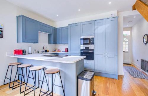 Leigh-on-Sea Maison | Pass the Keys Stunning house in Leigh