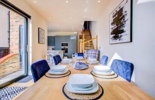 Leigh-on-Sea Maison | Pass the Keys Stunning house in Leigh