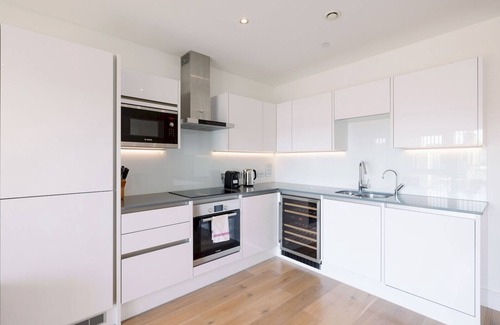 Hoxton West Appartement | Pass the Keys | Stylish 2BR Near Shoreditch + Liverpool St w/Patio