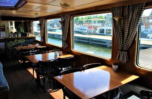 Nieuwmarkt en Lastage Location De Bateaux | Passengership Avanti