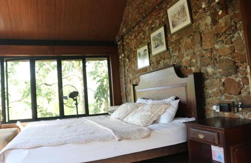 Embilipitiya Chalet De Ski | Passion Hills
