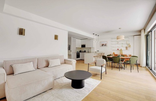 16th Arrondissement Appartement | Passy / Eiffel Tower - Amazing 2BR with garden