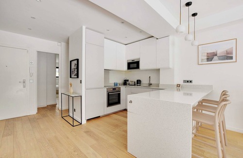 16th Arrondissement Appartement | Passy / Eiffel Tower - Amazing 2BR with garden