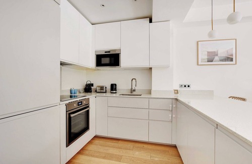 16th Arrondissement Appartement | Passy / Eiffel Tower - Amazing 2BR with garden