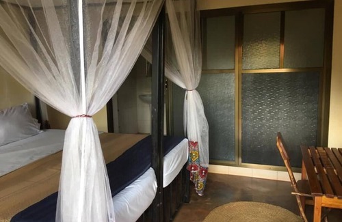 Karatu Cabine | Patamu Restaurant & Lodge