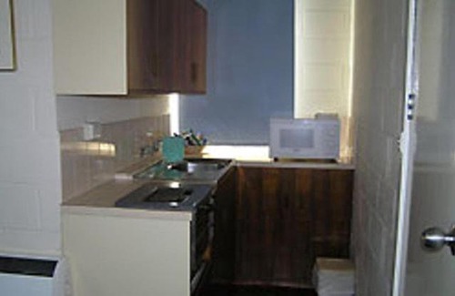 Kew Hôtel | Pathfinder Motel