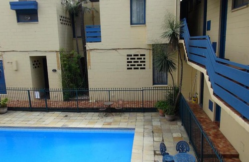 Kew Hôtel | Pathfinder Motel