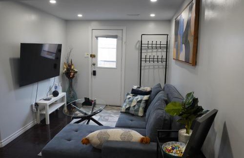 Hamilton Maison | Patio privé, hébergement équipé et spacieux.