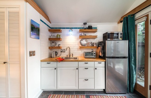 Humboldt Villa | Patio Villa for 1-4 w/ kitchens & gas firepit