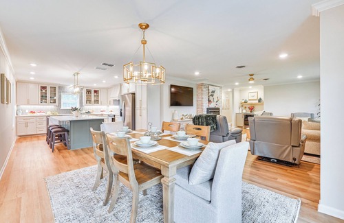 Judson Maison | Patio, Yard, Views: Modern Home in Longview