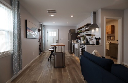 Bellmawr Appartement | ★Patio★Parking★300Mbps★15min->AirPort&CenterCity★