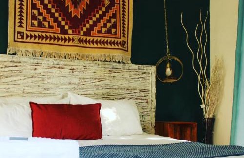 Ligfontein Maison | Patogeng Self Catering - Da Gama Dam view