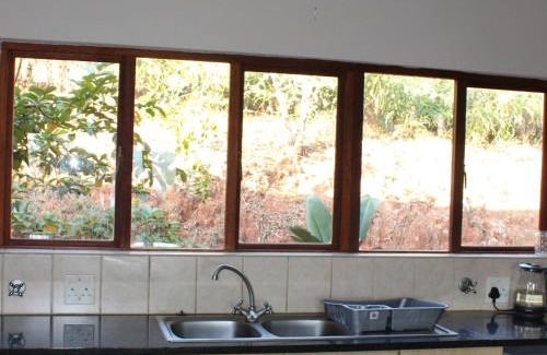 Ligfontein Maison | Patogeng Self Catering - Da Gama Dam view