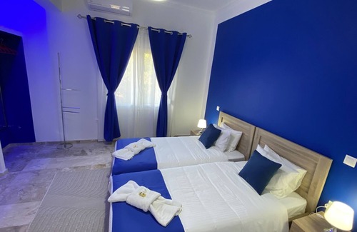 Paralia Appartement | Patras Blue Suite - ground floor apartment with all the necessary amenities.