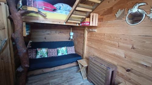 Chatuzange-le-Goubet Chalet De Ski | patrice et chrstel Cabane en bois