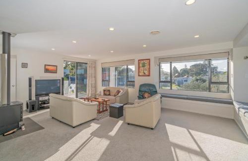 Pauanui Maison | Pauanui Hangar Retreat - Pauanui Holiday Home