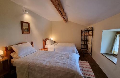 Villechenoux Lit Et Petit-Déjeuner | Paul's Barn in France