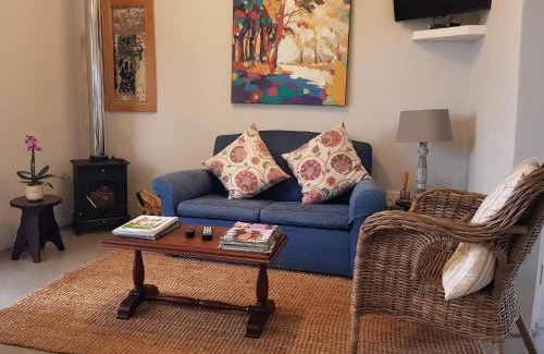 Grabouw Maison | Paul Wallace Wines & Cottages