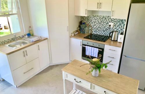 Grabouw Maison | Paul Wallace Wines & Cottages