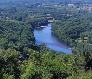 Gintrac Maison | PAULAGITE de 2 à 4 pers, vue sur la Dordogne, proche de Padirac et Rocamadour