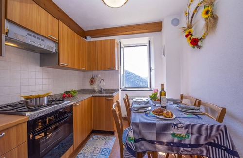 Ne Maison | Paulotti Antico Borgo First Floor, Ne, Italy