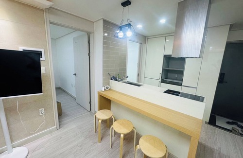 Songpa Appartement | Pause Moment: Your Fully Equipped Seoul Stay - Rooftop View of Lotte Tower